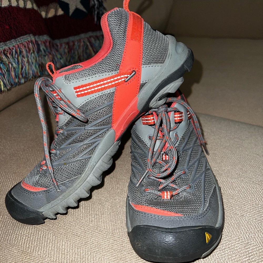 Keen Marshall Hiking Shoes